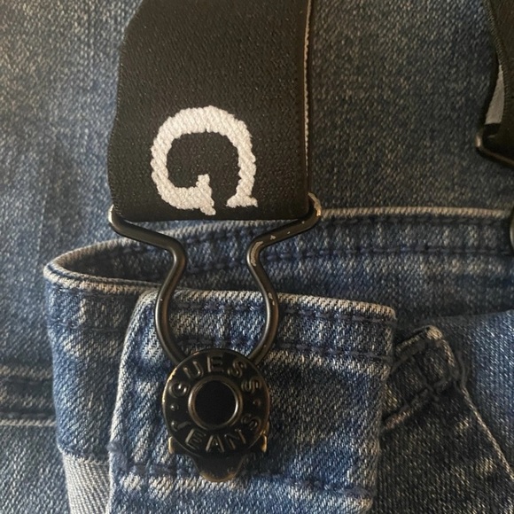 GUESS Women Denim Jean Bib Overalls Mini Dress Logo Straps Distressed Hem Size L - Picture 10 of 10